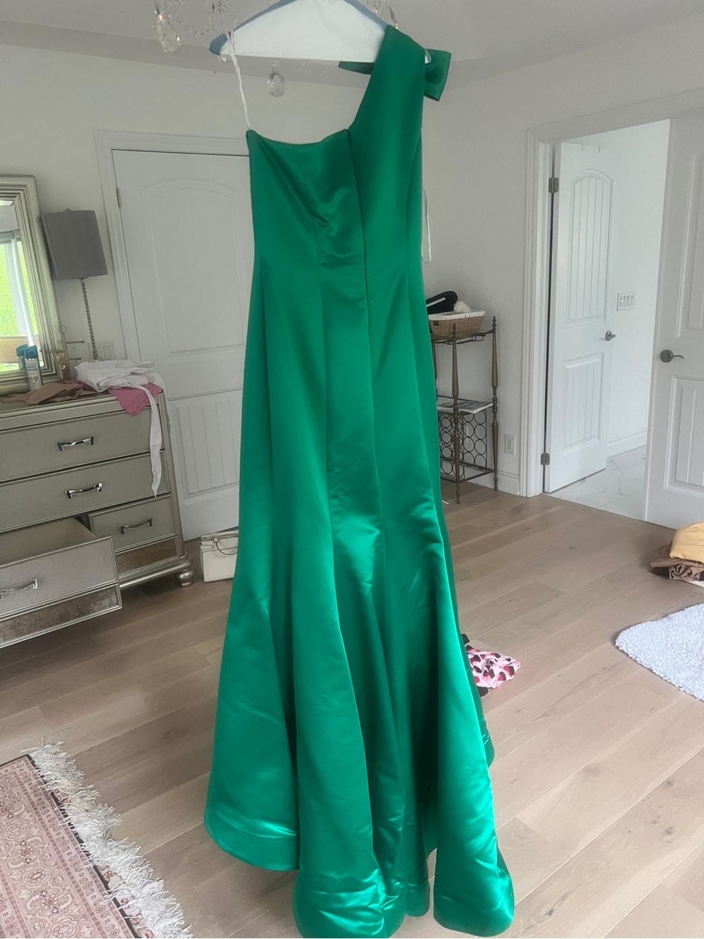 Sherri Hill Emerald Green Satin One-Shoulder Dress